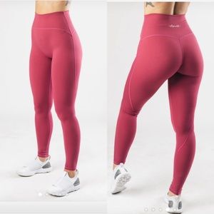 Alphalete Surface Elevation Leggings Candy Apple Red